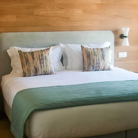 & Hotel 3*